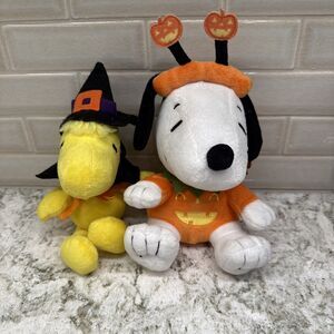 Snoopy Woodstock Halloween Plush Hallmark Peanuts Pumpkin Witch Cape Stuffed
